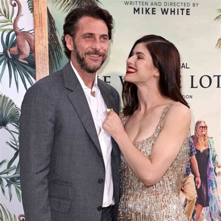 Alexandra Daddario | Boyfriend And Relationship