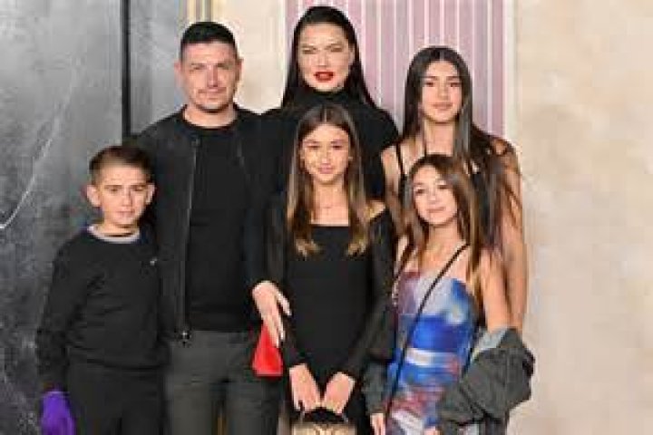 All About Adriana Henao | Age, Net Worth, Relationship, Career