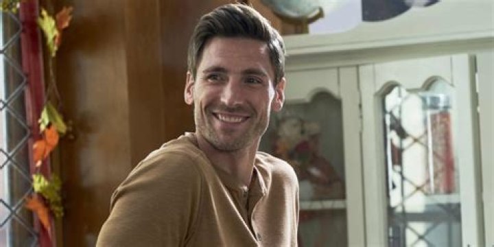 All About Andrew Walker | Net Worth, Relationship, Career