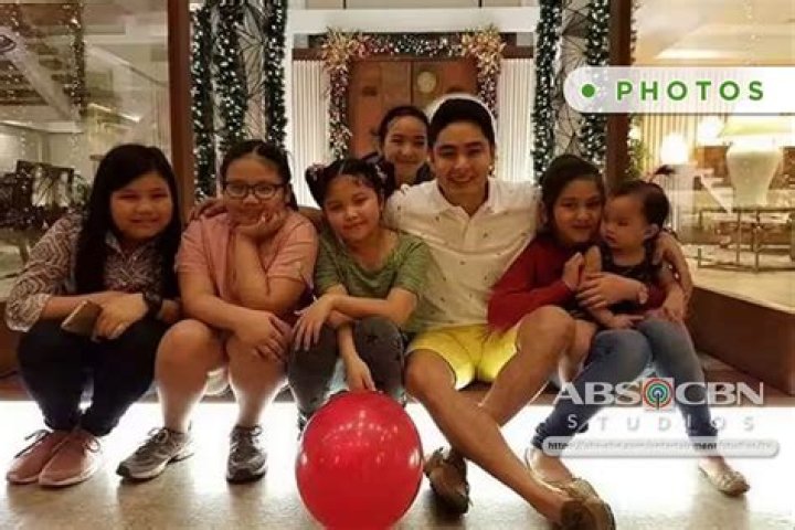 Coco Martin | Parents And Siblings