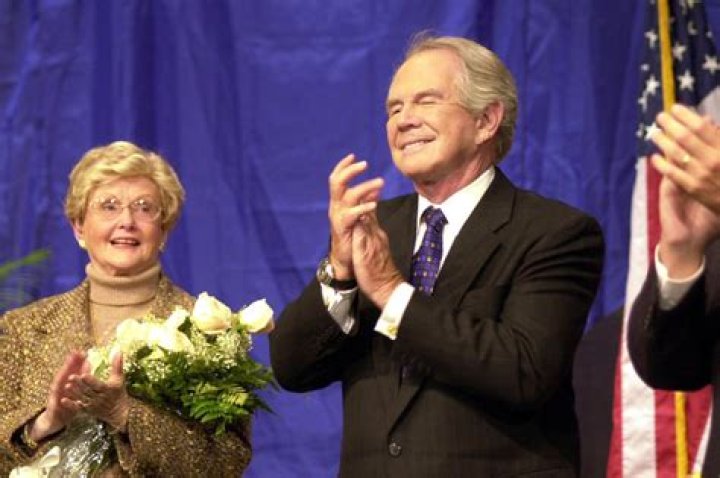 Dede Robertson