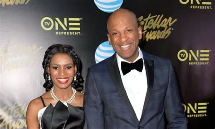 Donnie McClurkin | Bio, Age, Net Worth, Relationship, Career