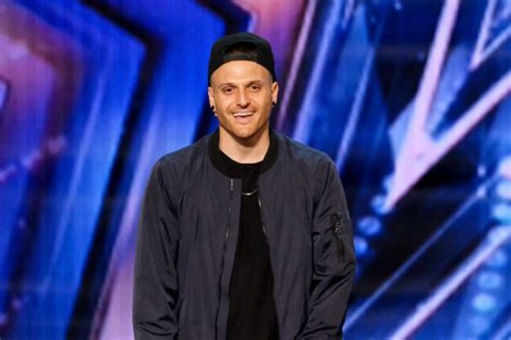 Dustin Tavella