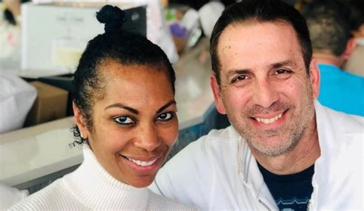 Harris Faulkner | Husband And Married Life