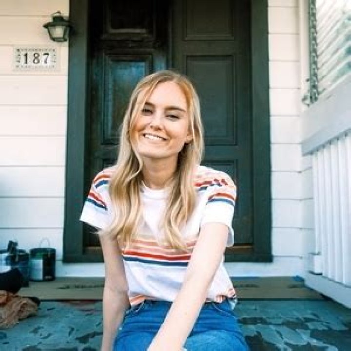 Jaclyn Davies