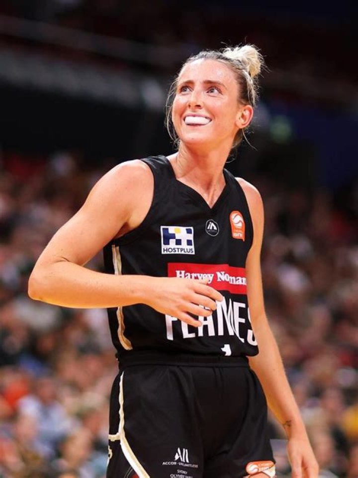 Lauren Nicholson