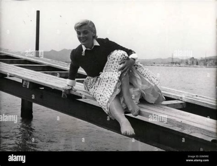 Lisbeth Scott