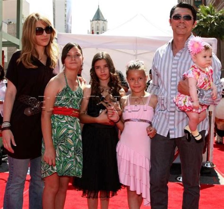 Lou Diamond Phillips | Parents, Lucita Aranas, Gerald Upchurch