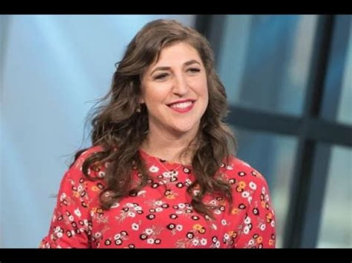Mayim Bialik Says She Grew Up with Gay Couples Around
