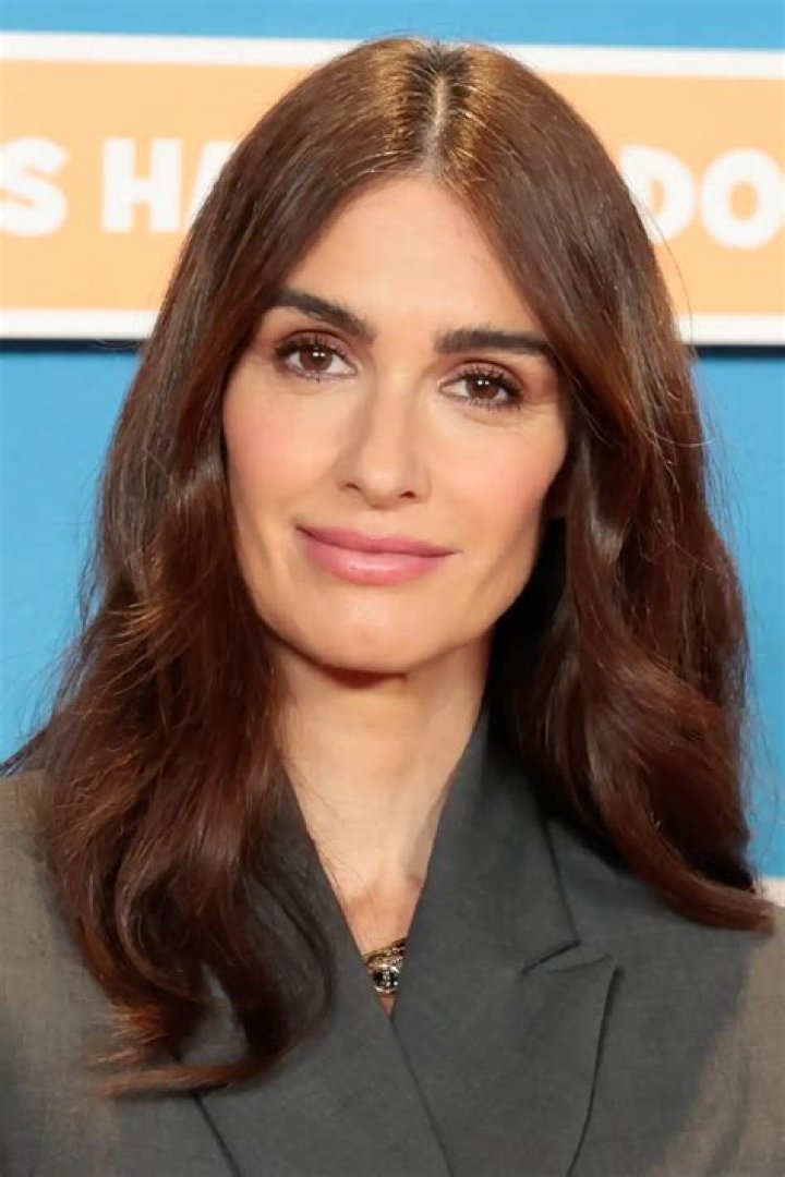 Sara Vega | Paz Vega Sister Age Gap Parents And Net Worth