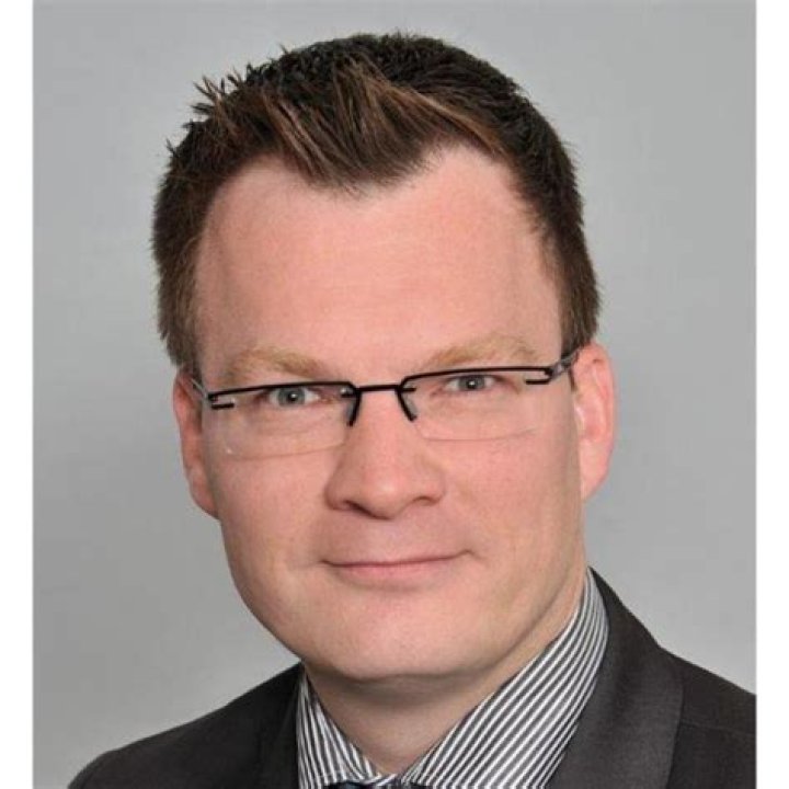 Tobias Dirks