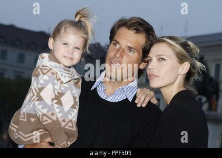 Who Is Sara Foster | Meet Tommy Haas Wife | Relationship And Kids Detail