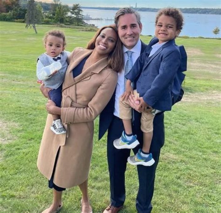 Why Did Lee Ashers Face Change? Family and Instagram photos of the magician